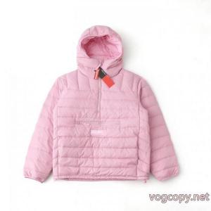 SUPREME雰囲気が違う 雑誌掲載 今季のトレンド人気新作ブランド 偽物 通販ダウンジャケット