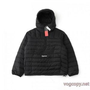 SUPREME雰囲気が違う 雑誌掲載 今季のトレンド人気新作ブランド 偽物 通販ダウンジャケット