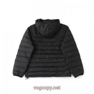 SUPREME雰囲気が違う 雑誌掲載 今季のトレンド人気新作ブランド 偽物 通販ダウンジャケット
