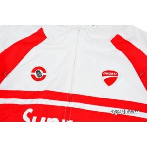 スーパー コピーSUPREME名入れ無料 高級感溢れるデザイン 希少なアイテムコート..