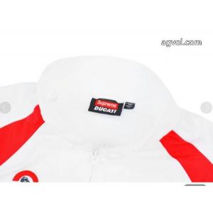スーパー コピーSUPREME名入れ無料 高級感溢れるデザイン 希少なアイテムコート..
