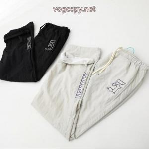     ズボン超人気美品 冬に通勤などに大活躍 大絶賛の履き心地!ブランド 通販SUPREME.