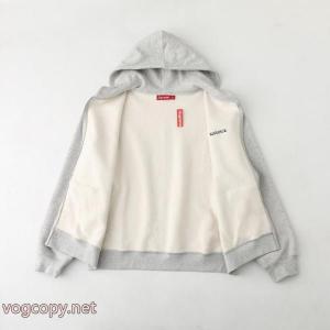パーカーSUPREME優しい色合い 大人気限定カラー 今年らしい偽物 ブランド