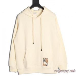 プレゼントにも 重宝する 1つは持ちたいブランド スーパー コピー 通販    パーカーBURBERRY.