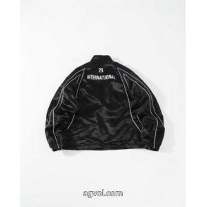 SUPREMEコート最新商品 存在感を発揮する 話題となる人気品激安 ブランド