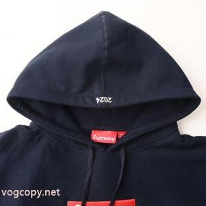 激安 ブランドシュプリーム    パーカー個性をアピール 最新商品 個性的な秋冬のコーディネート.