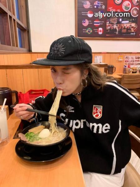 SUPREMEセーターコートコピー ブランド雑誌掲載 国内発最安値挑戦！都会的な印象のスタイル 7 