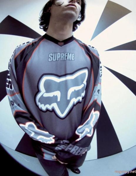 大人でお上品 清潔感溢れる SALEお得にGETSUPREME長袖Tシャツスーパー コピー ブランド 0 