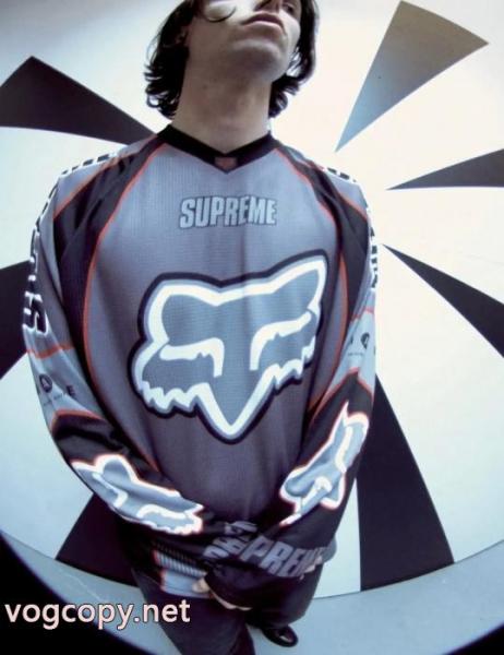 大人でお上品 清潔感溢れる SALEお得にGETSUPREME長袖Tシャツスーパー コピー ブランド 6 