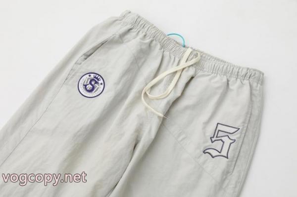 ズボン超人気美品 冬に通勤などに大活躍 大絶賛の履き心地!ブランド 通販SUPREME. 7
