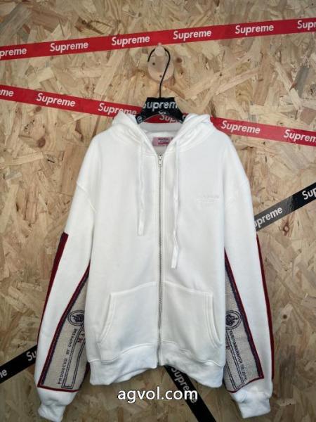 大人の定番 ヒットした価格販売 国内在庫即納可能 SUPREMEコートブランド スーパー コピー 通販 3