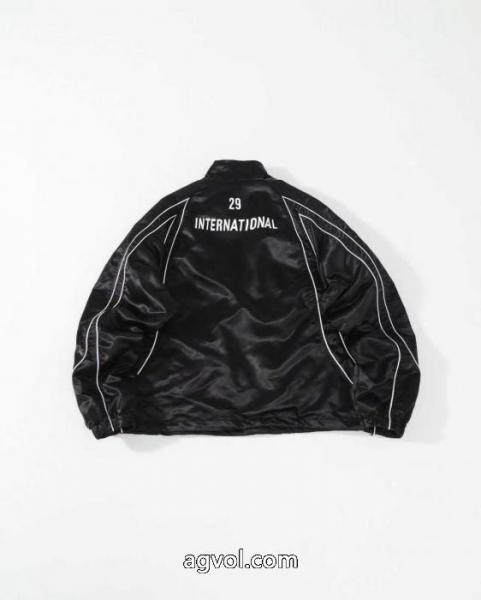 SUPREMEコート最新商品 存在感を発揮する 話題となる人気品激安 ブランド 2
