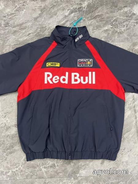 シュプリームコート格好いい 大人の魅力を溢れる 本当のオシャレアイテムコピー ブランド. 2
