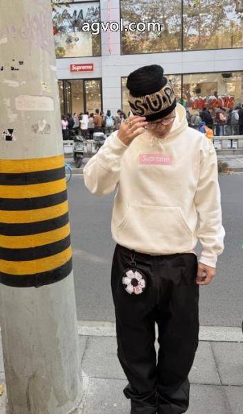 パーカーSUPREMEブランド コピースタイリッシュな印象 冬限定 セレブに大人気. 1
