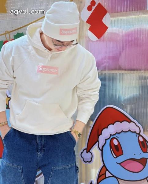 パーカーSUPREMEブランド コピースタイリッシュな印象 冬限定 セレブに大人気. 2