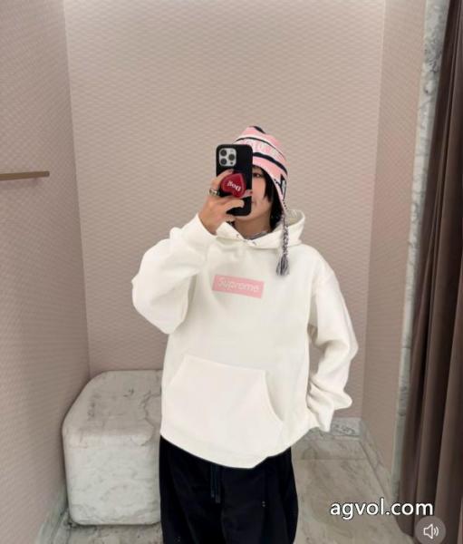 パーカーSUPREMEブランド コピースタイリッシュな印象 冬限定 セレブに大人気. 3