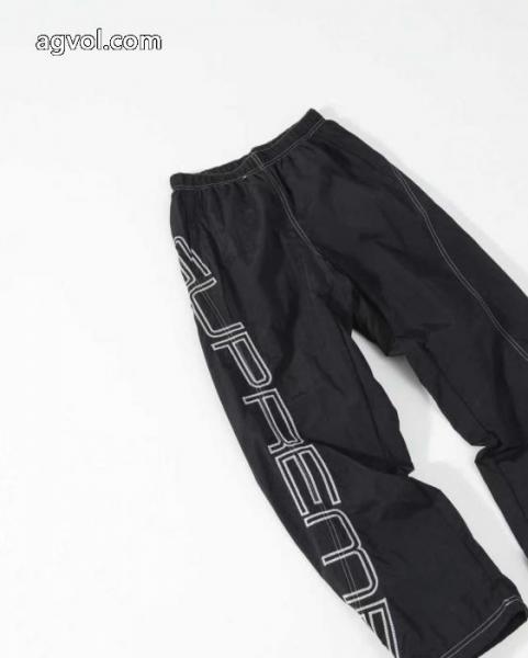 スラックスSUPREMEブランド 品 コピークラシカル 流行中アイテム 超人気大特価. 2