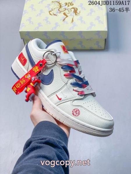 大活躍間違いなしの新着 高感度アイテム 話題となったスーパー コピー 通販 優良SUPREMEスニーカー 1