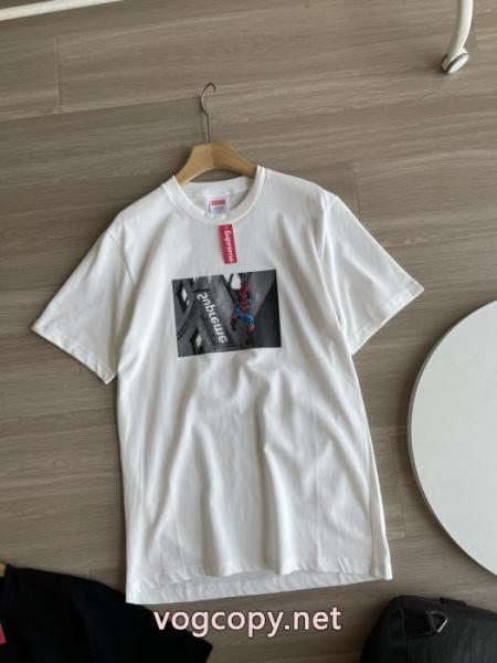 毎年定番 超激得安い 極上美品偽物 ブランド 激安半袖TシャツSUPREME 3