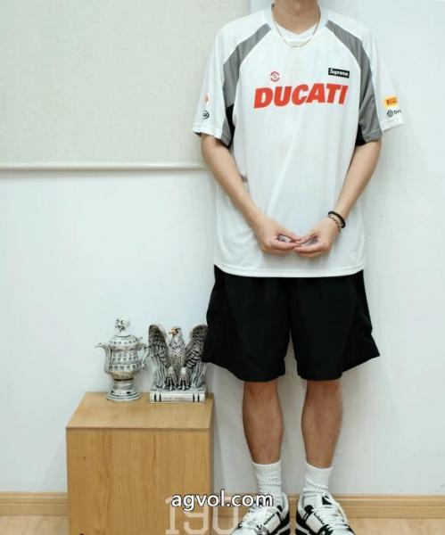 シュプリーム贈り物にも◎   世界中で爆発的人気 限定品が必須!半袖T偽 ブランド 通販. 6 
