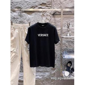 半袖Tシャツブランド 偽物 通販VERSACE上品カジュアルな雰囲気に 快適な着心地 売り切れちゃう