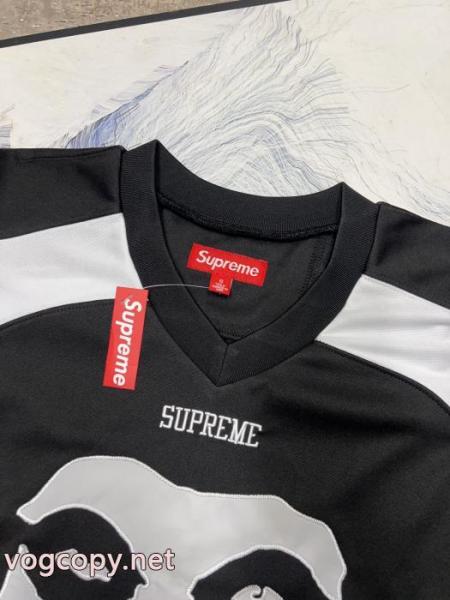 SUPREMETOPセラー賞受賞! 韓国の人気 気軽に着れるブランド 偽物長袖Tシャツ 1