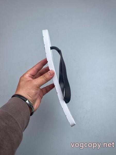 通販 ブランドスリッパ特別入荷可愛い 落ち着きある 今っぽいトレンドSUPREME. 2