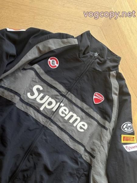 SUPREMEジャケットシック 即発送OK 美品*稀少偽 ブランド 購入. 6